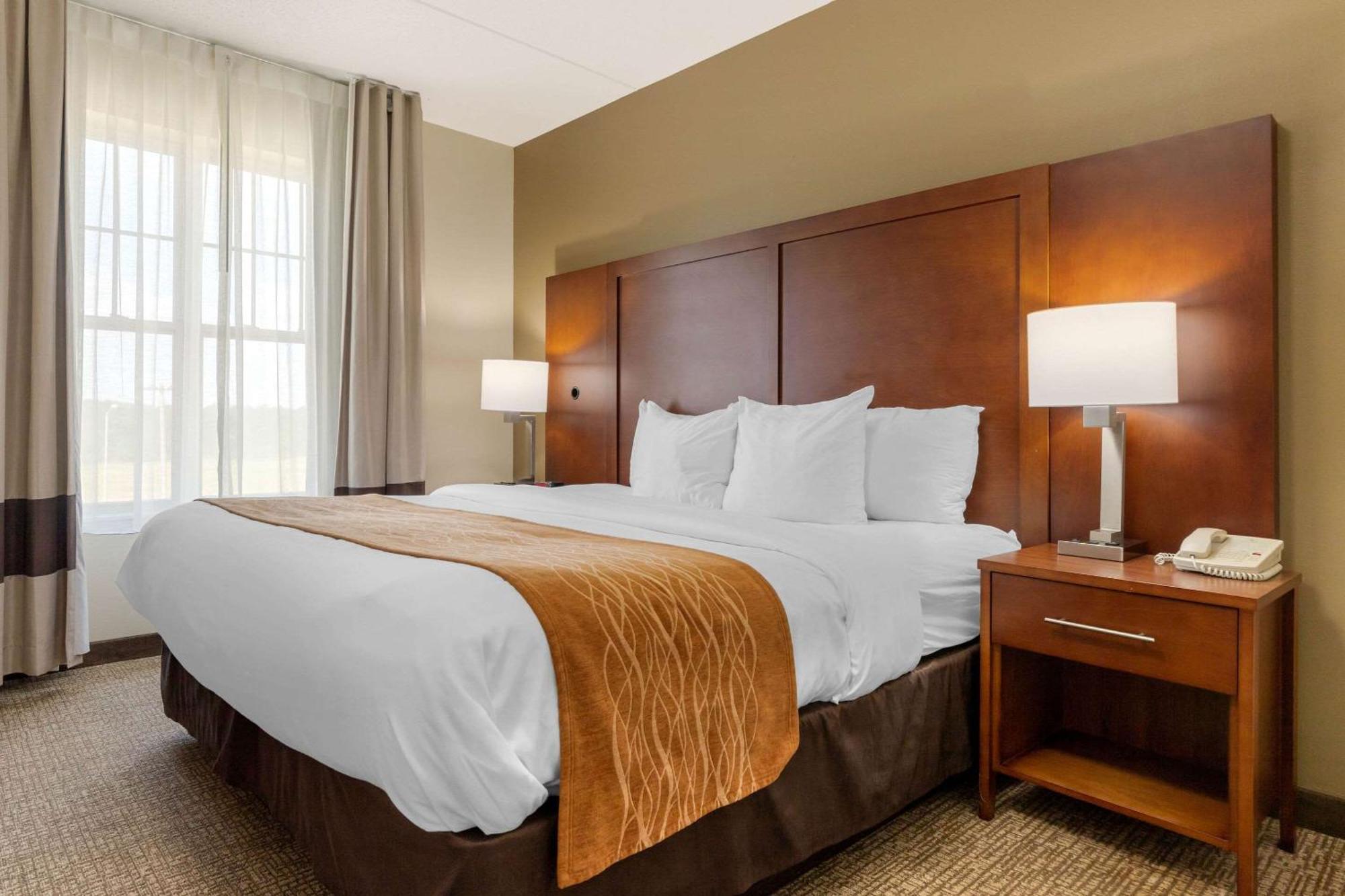 Comfort Inn & Suites Кордел Номер фото