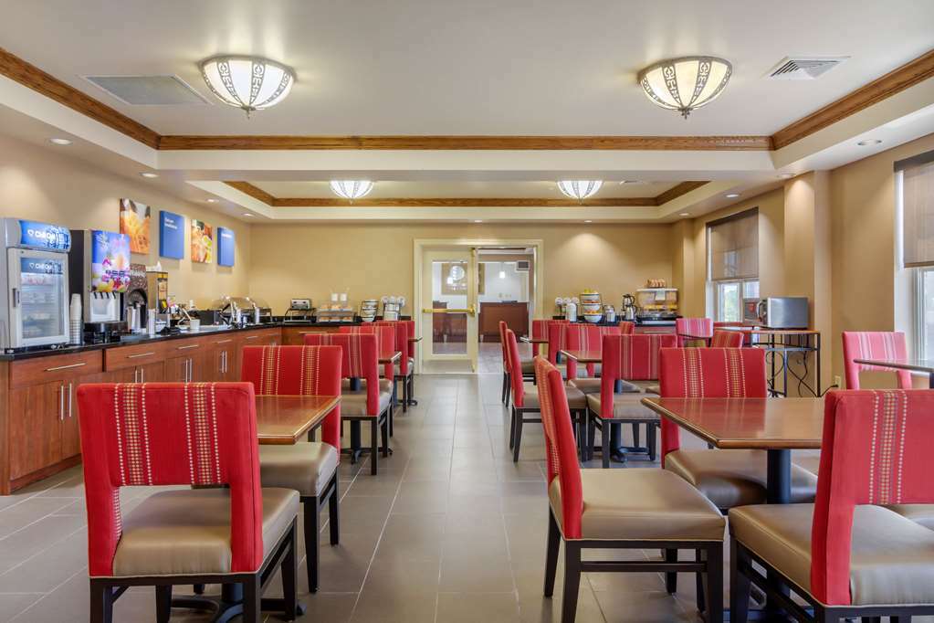 Comfort Inn & Suites Кордел Ресторан фото